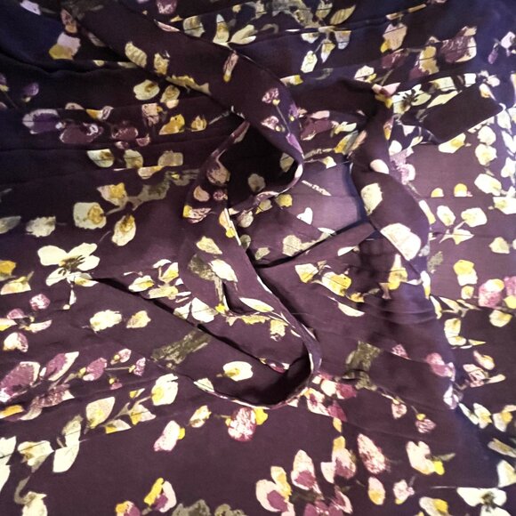 Lands' End Size18 Maroon with a Floral Pattern & Short Sleeves - Picture 4 of 4